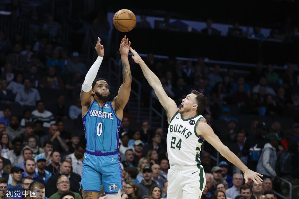 在防守端的 在防守端的